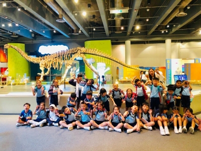Primary 2 Life-wide Learning Activity - A Visit to Hong Kong Science Museum